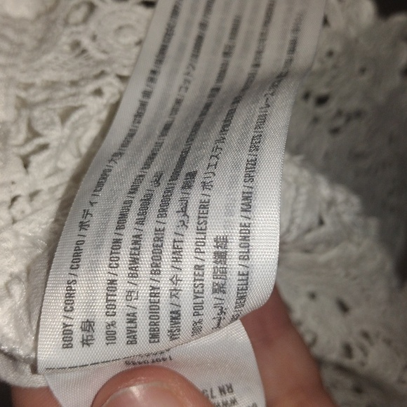 Adorable 100% Cotton with Lace Detailing and Button up Back Cropp… - Picture 6 of 7